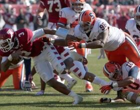 Orange defense shuts down Temple in 2nd half to help secure victory