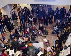 Chancellor Syverud visits students staging Crouse-Hinds sit-in