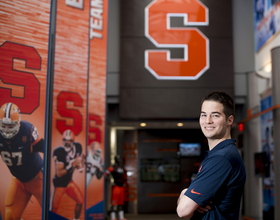 Syracuse football director of recruiting operations Eric White will reportedly take player personnel job at Maryland