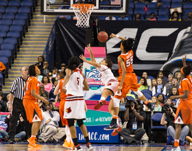 Syracuse bests Louisville in the paint to advance to ACC championship game