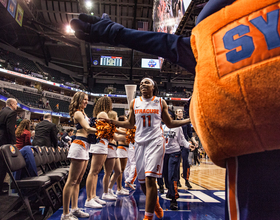 Final: Connecticut captures 4th straight national title with 82-51 win over Syracuse