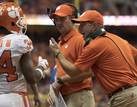 Clemson's Swinney earns respect from Syracuse after postgame congratulations