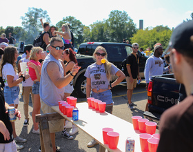 See how Western Michigan students tailgate