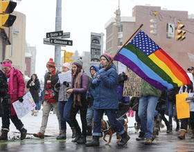 Hundreds gather in downtown Syracuse for Women’s March