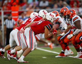 Mixed reviews on Syracuse's new-look offensive line after Week 1