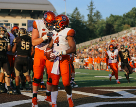 Beat writers predict Syracuse to sneak by Western Michigan