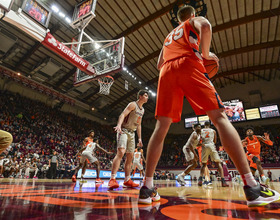 On off night for Elijah Hughes, Buddy Boeheim emerged as SU's star