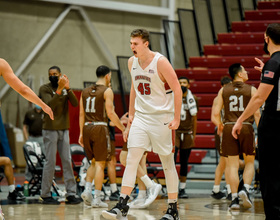 'Point Center' Neal Quinn leads Lafayette as pass-first big man