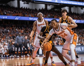 2nd-half run lifts Syracuse to 81-73 comeback win over Pitt