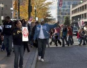 Annual hunger walk sees record SU volunteer turnout