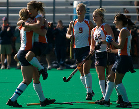 FH : No. 3 SU uses counterattack in pair of wins