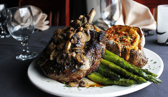 Daniella&#8217;s Steakhouse resembles upscale, New York City restaurant