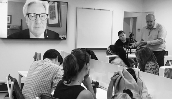 Veteran reporter Bob Dotson helps teach Newhouse course