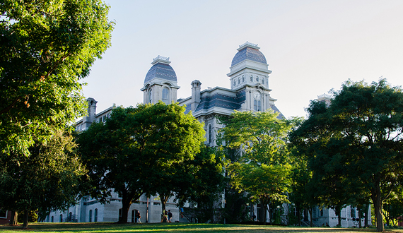 Officials hold panel about Syracuse University&#8217;s accreditation process