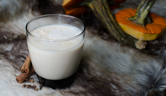 Festive fall cocktail tastes like pumpkin pie in a glass