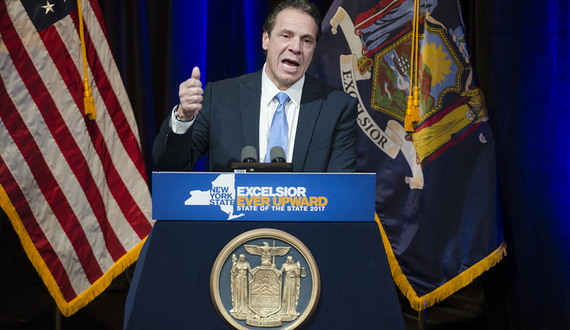 Gov. Cuomo signs legislation enacting free public college tuition program