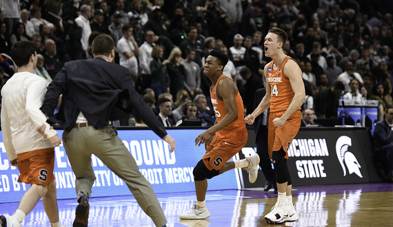 Former walk-on Braedon Bayer steadies SU in closing minutes of 55-53 win over MSU