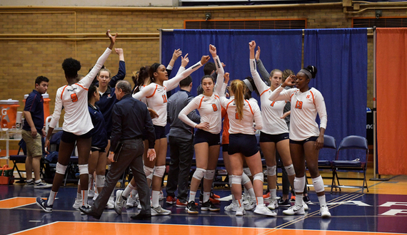 Syracuse wins 3-straight sets, beats Connecticut 3-2