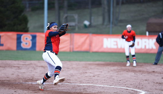 Alexa Romero throws 1-hitter in return; SU splits doubleheader