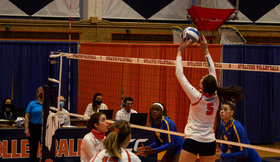 No. 8 SU commits season-high 31 errors in straight-set loss to Louisville