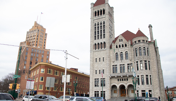 Common Council unanimously appoints SU alumnus Ronnie White Jr.