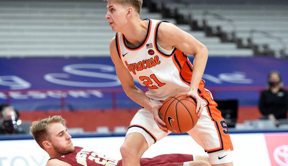 Marek Dolezaj overcomes foul trouble to help send Syracuse to Sweet 16