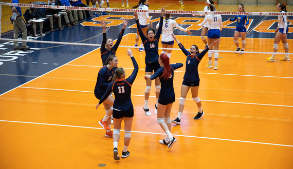 Syracuse snaps 3-game losing streak in straight set win over Virginia