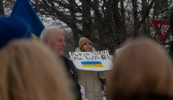 Gallery: Hundreds gather outside Tipperary Hill in support of Ukraine at prayer service