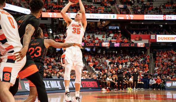 Syracuse blows lead, finishes regular season below .500 with 75-72 loss to Miami