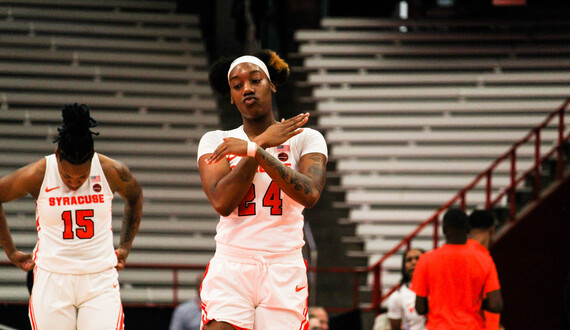 Syracuse dominates paint, glass in blowout win over Stony Brook