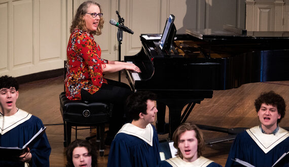 Deanna Witkowski shares &#8216;sacred jazz&#8217; with students during SU residency