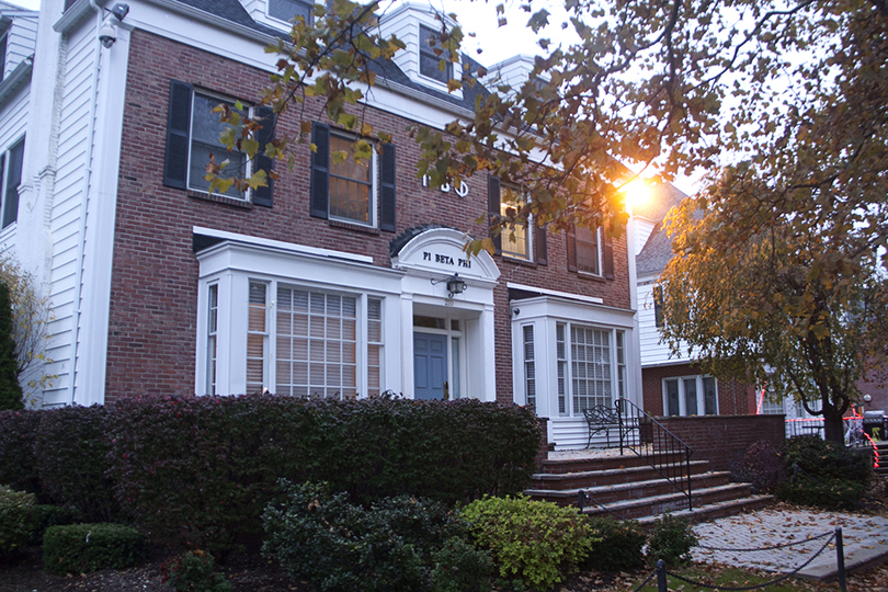 Pi Beta Phi to close on May 8, 2013