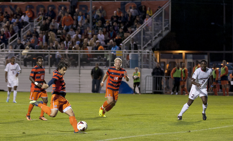 Halis scores lone goal as Syracuse upsets No. 12 Connecticut