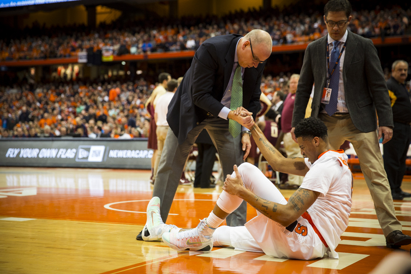 McCullough doesn&#8217;t return after 1st-half injury, will be re-evaluated Monday