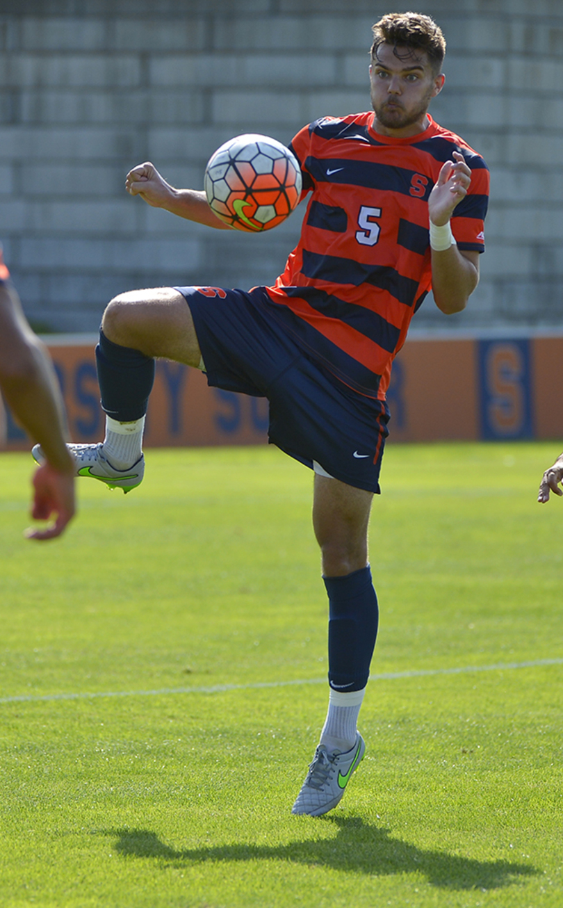 Louis Cross develops as leader for Syracuse&#8217;s young defense