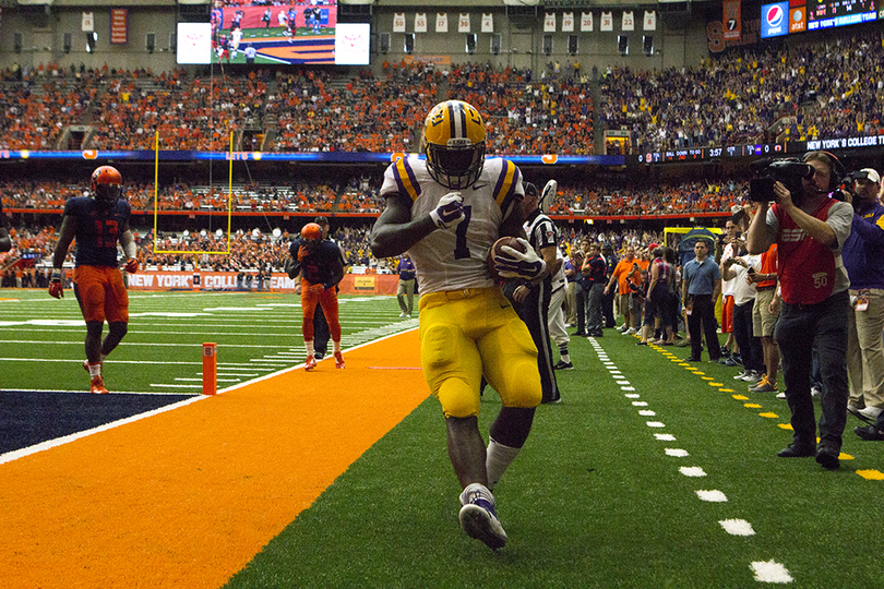 Syracuse loses 34-24 in pursuit of No. 8 LSU