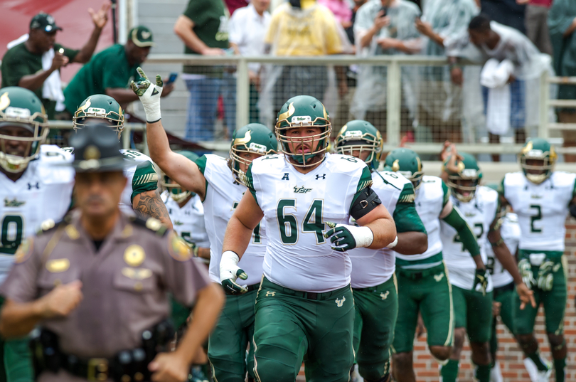 Thor Jozwiak starts on USF offensive line 2 years after correcting irregular heartbeat