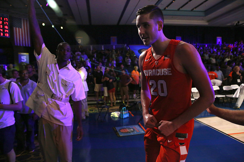 Syracuse tops UConn, 79-76, in wild affair to stay undefeated