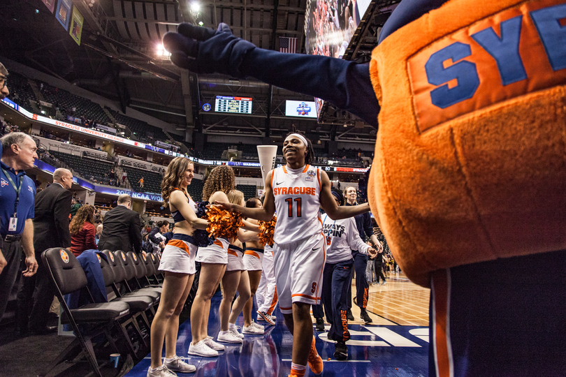 Final: Connecticut captures 4th straight national title with 82-51 win over Syracuse