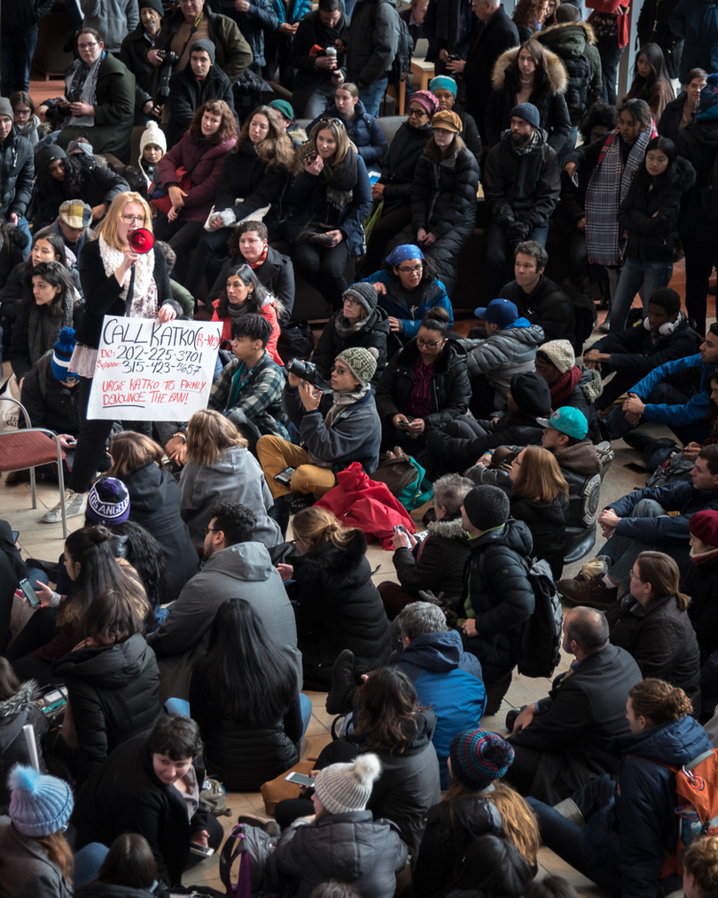 Gallery: Students protest Trump&#8217;s executive order banning refugees through nonviolent march