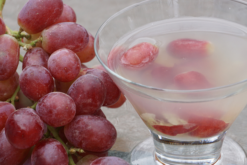 Grapes &#038; Roses is a romantic Pisco cocktail sure to woo your Valentine