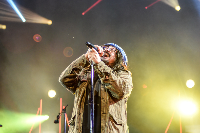 Counting Crows flew over Syracuse and brought some bangers with them