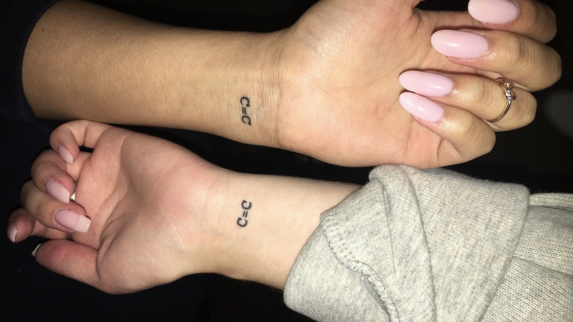 Best friends, chemists get matching carbon bond tattoos