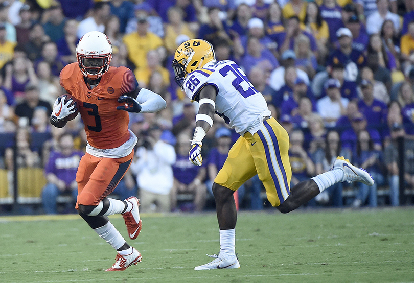 No. 25 Louisiana State staves off Syracuse comeback, downs Orange 35-26