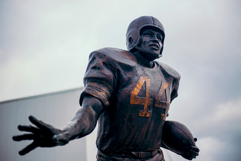 These Syracuse University alumni want the Jim Brown statue on South Campus taken down