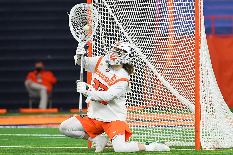 No. 6 Syracuse holds off unranked Vermont in 17-13 win