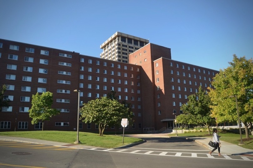 SU allows students to visit other dorms, lifts many dining hall restrictions